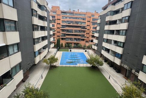 Piscina y zonas comunes